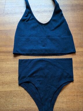 ✨ 4/$15 Anthropologie Olive Ribbed V-Neck Bralette with High-Waist Brief
